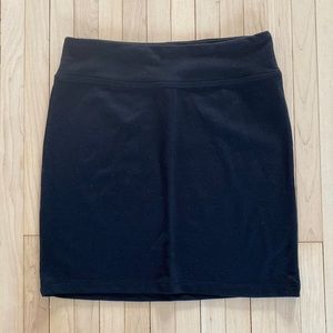 GARAGE BLACK SKIRT | Women’s Size Small
